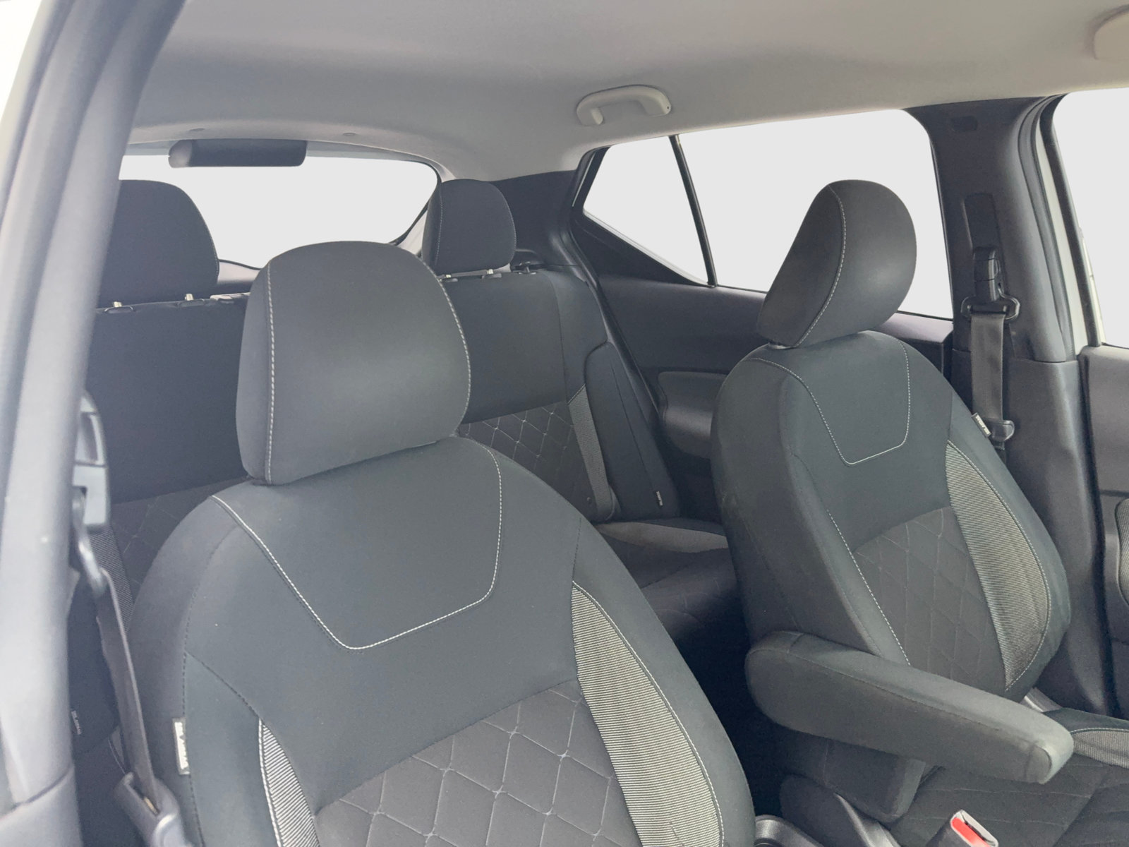 Used 2020 Nissan Kicks S FWD image 38