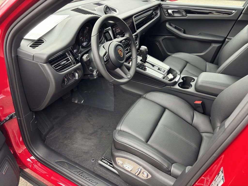 New 2026 Porsche Macan image 19