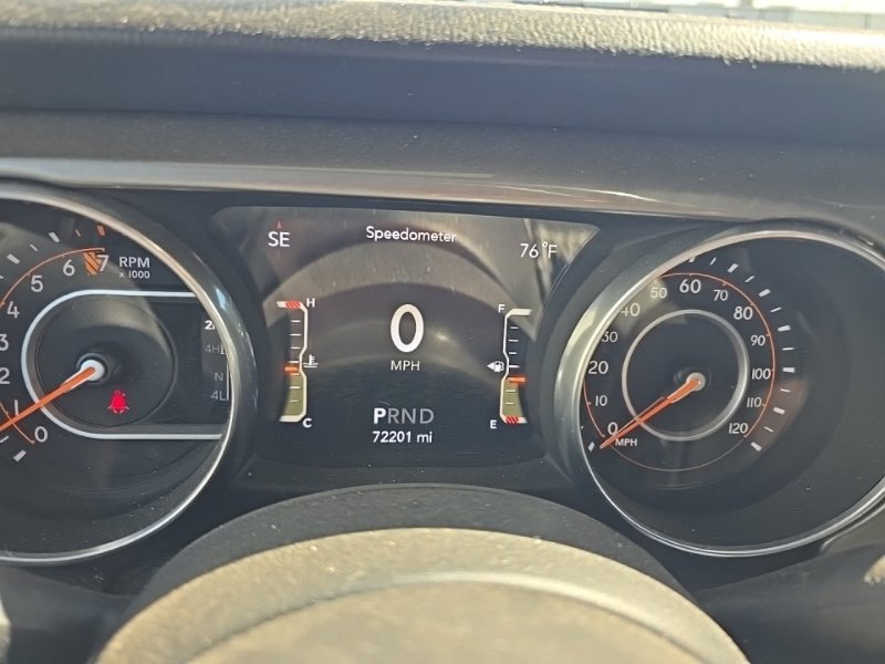 Used 2018 Jeep Wrangler Unlimited Sahara AWD/4WD image 12