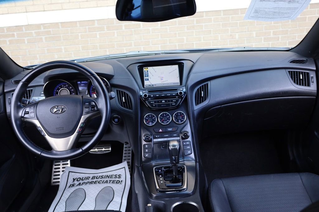 Used 2016 Hyundai Genesis Coupe 3.8 image 25