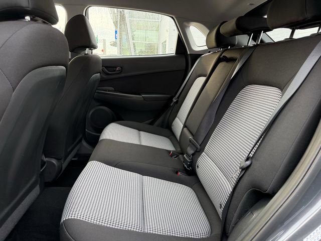 Used 2023 Hyundai Kona SE image 24