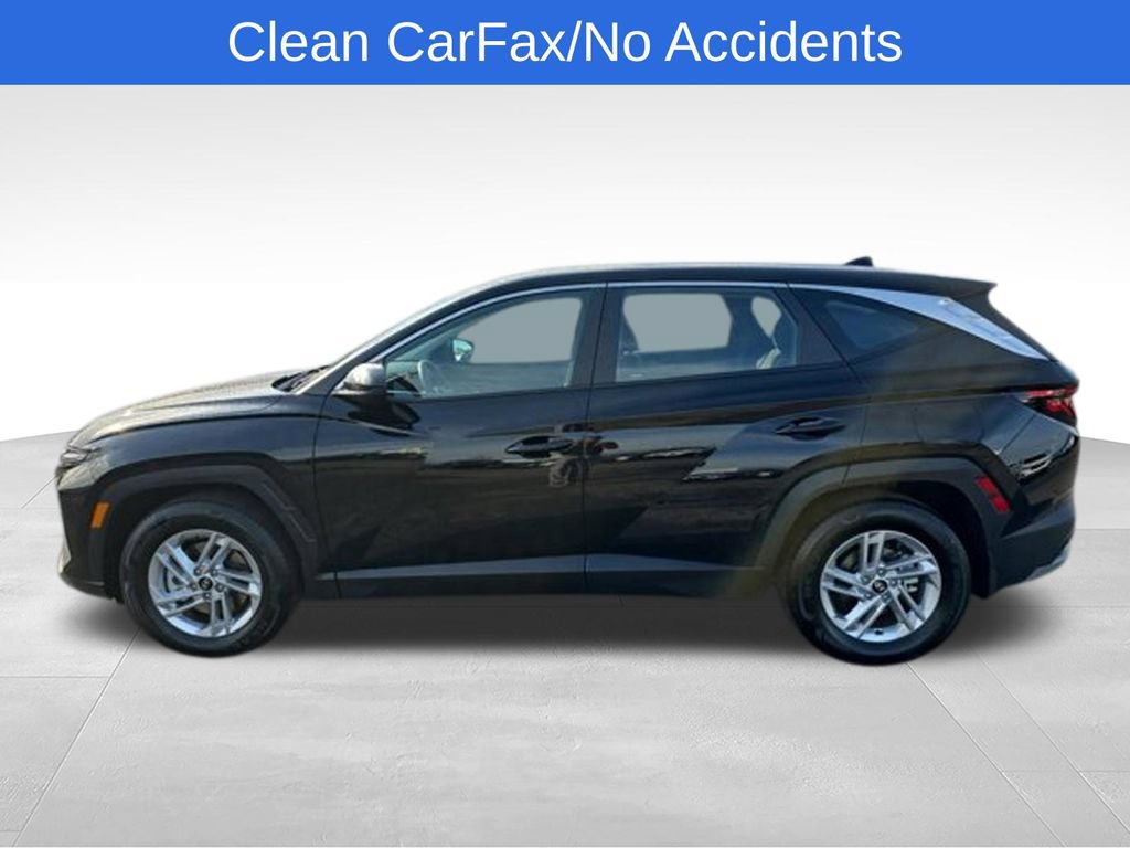 Used 2026 Hyundai Tucson SE FWD image 2