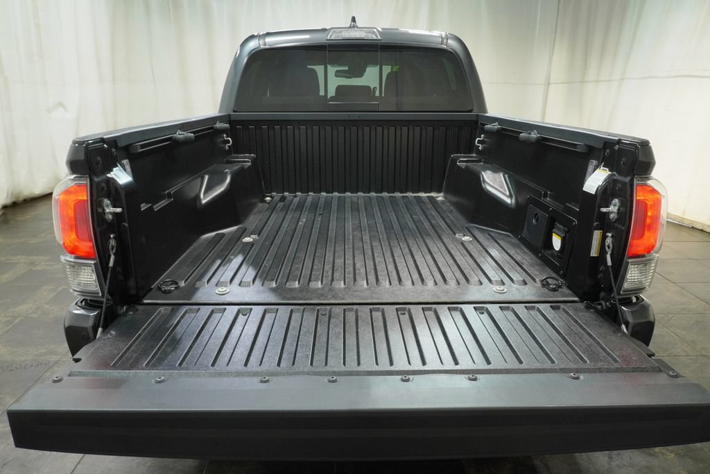 Used 2023 Toyota Tacoma TRD Sport w/ Technology Package AWD/4WD image 6