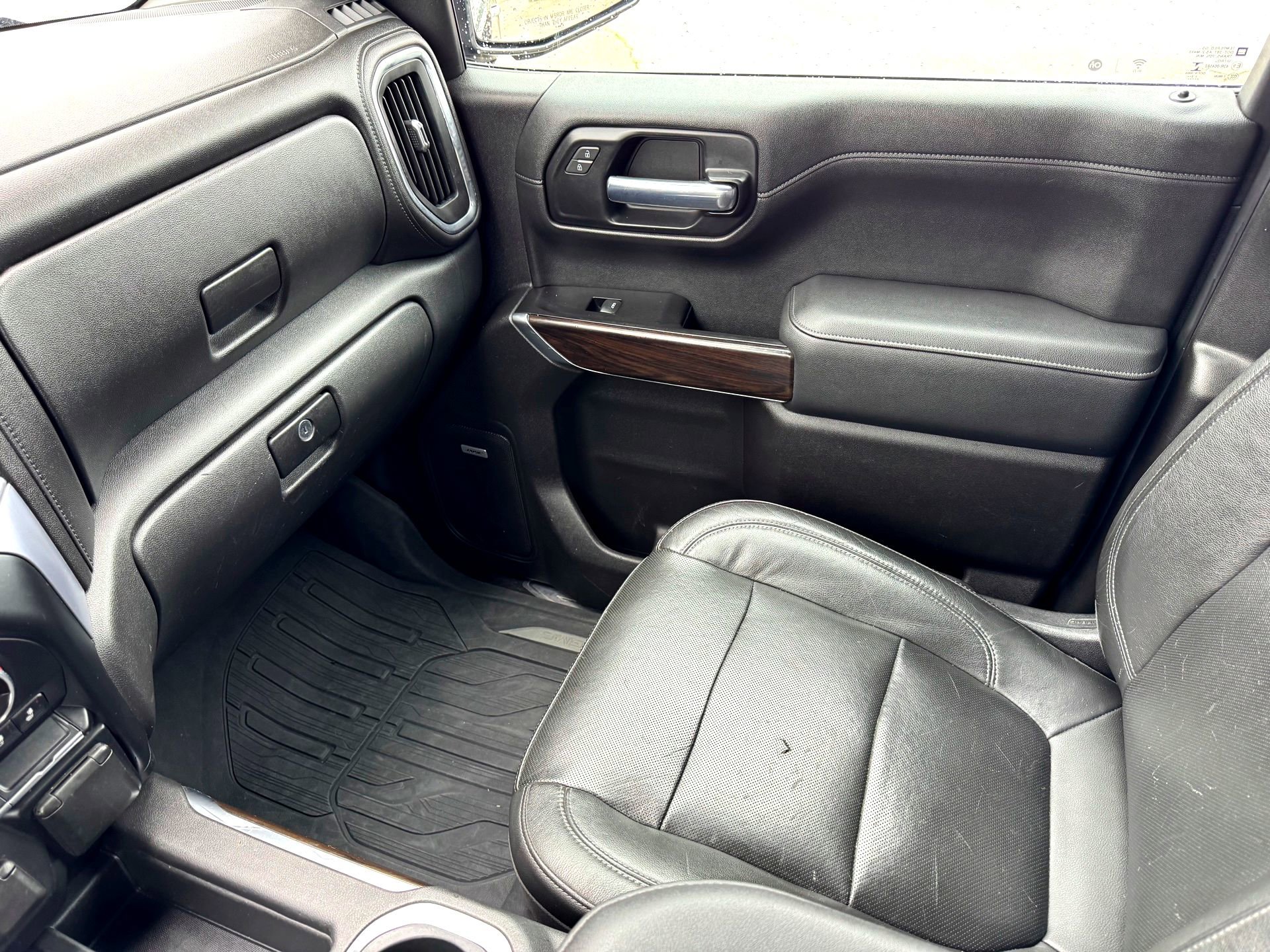 Used 2020 GMC Sierra 1500 SLT RWD image 31