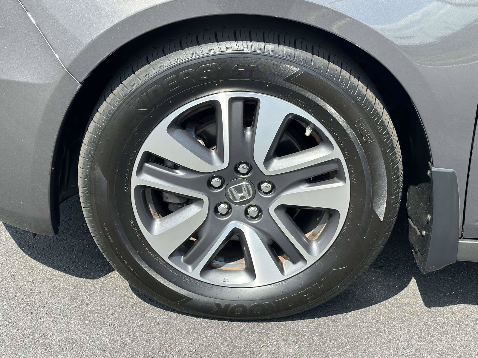 Used 2016 Honda Odyssey Touring image 32