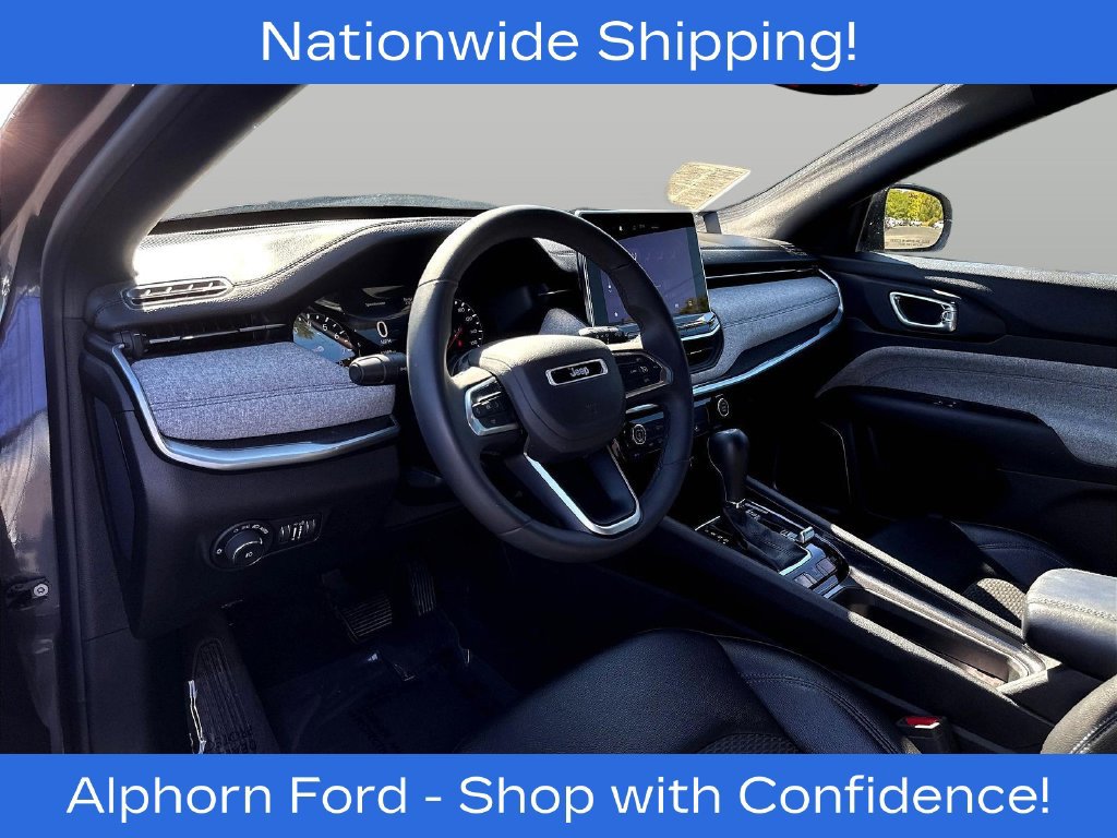 Used 2024 Jeep Compass Latitude AWD/4WD image 17