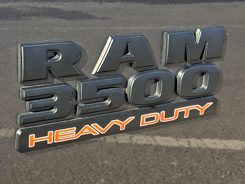 Used 2018 RAM 3500 Laramie w/ Sport Appearance Group AWD/4WD image 34