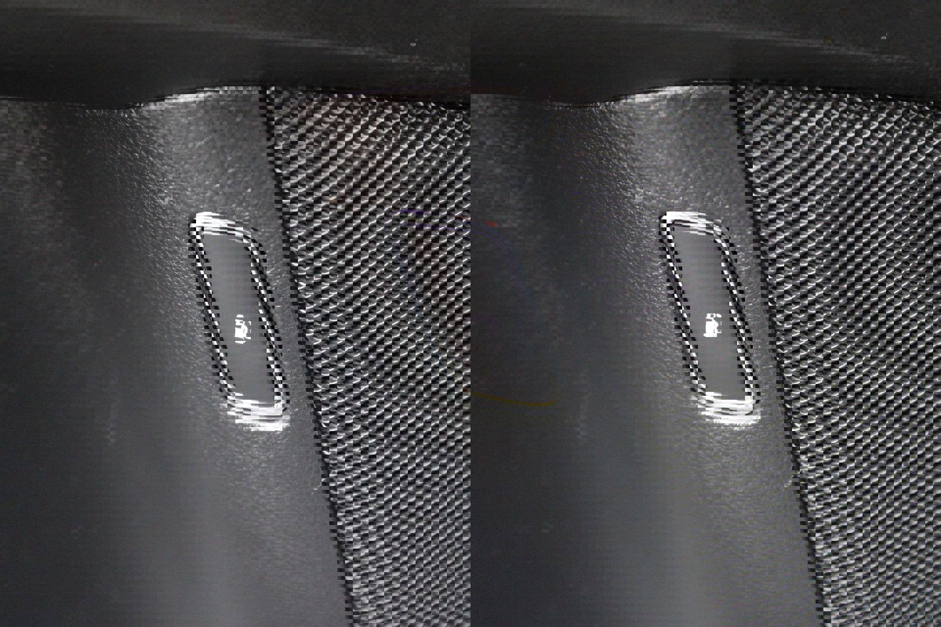 Used 2020 Ford Fusion SE image 25