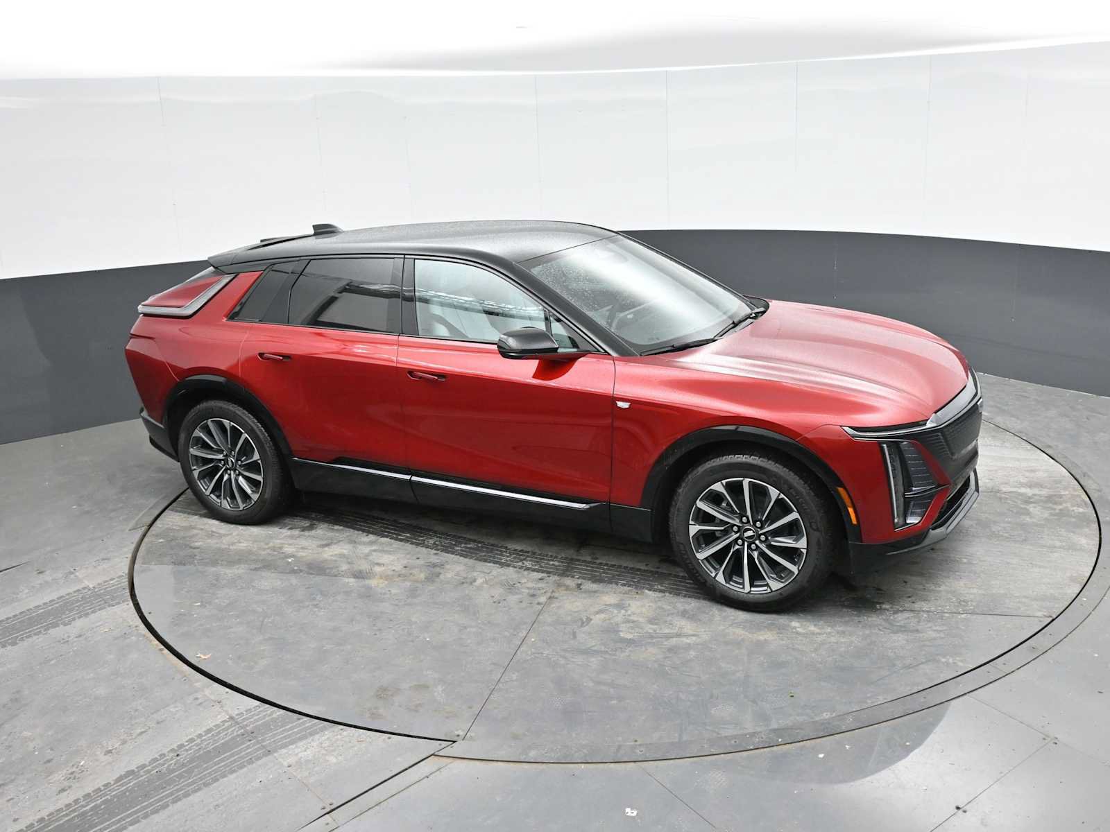 New 2025 Cadillac Lyriq Sport AWD/4WD image 34