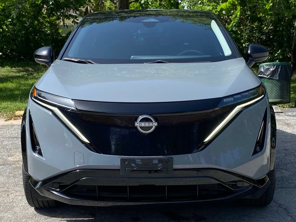 Used 2023 Nissan Ariya FWD image 2