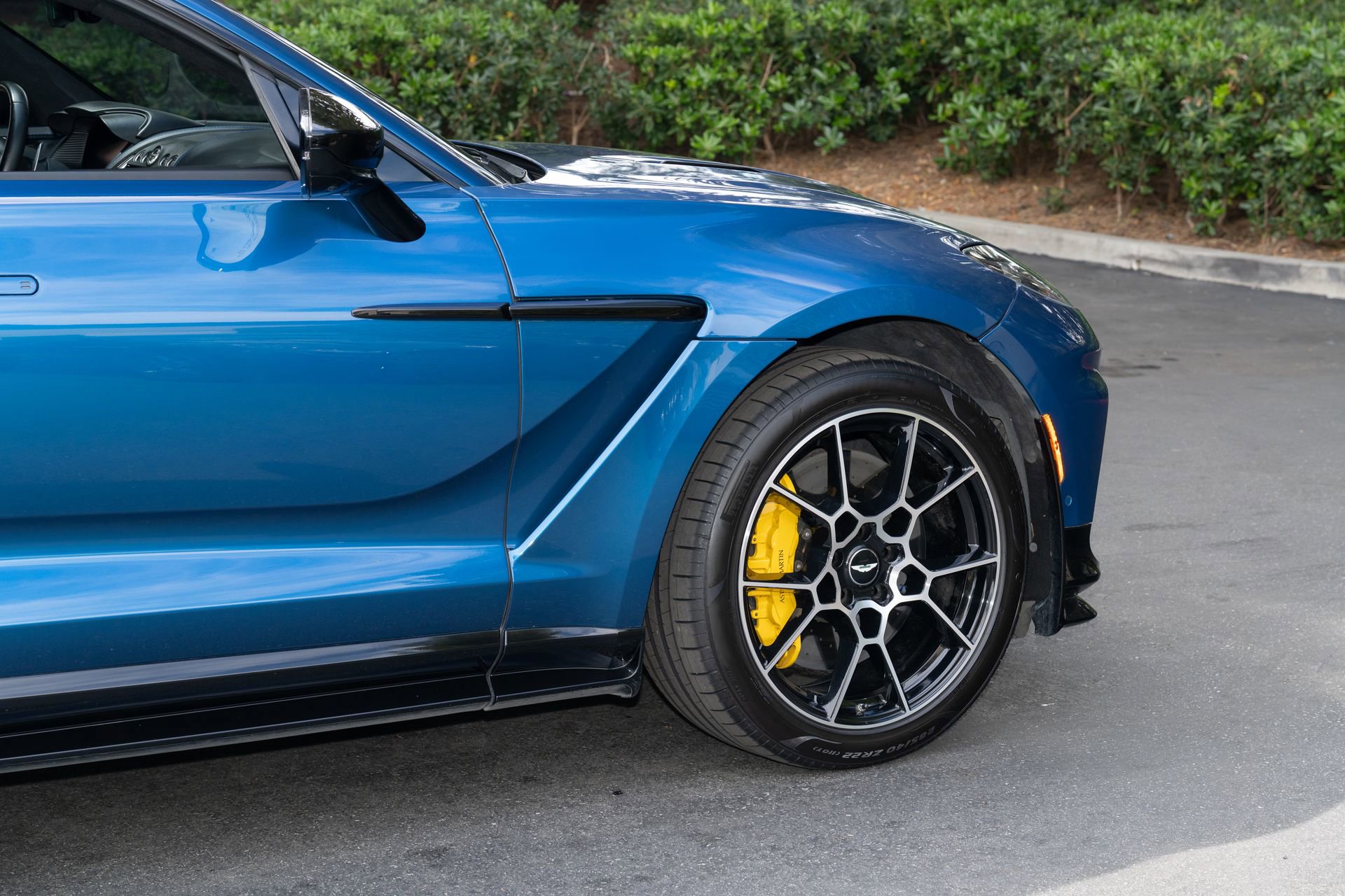 Used 2023 Aston Martin DBX 707 image 8