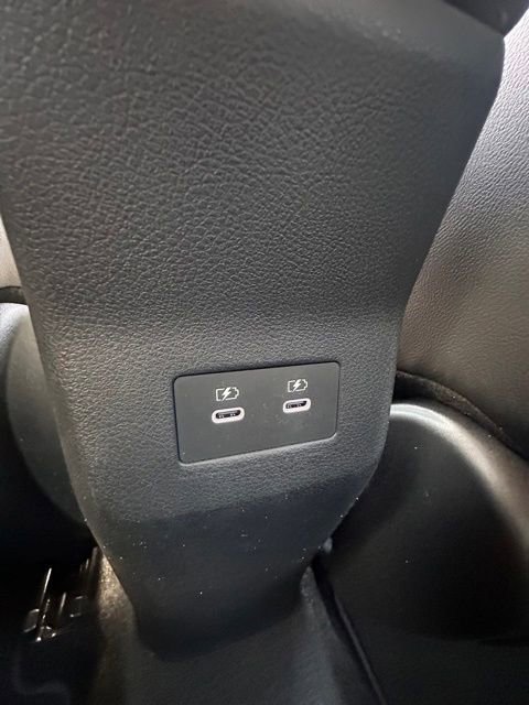 New 2025 Nissan Kicks SR image 28