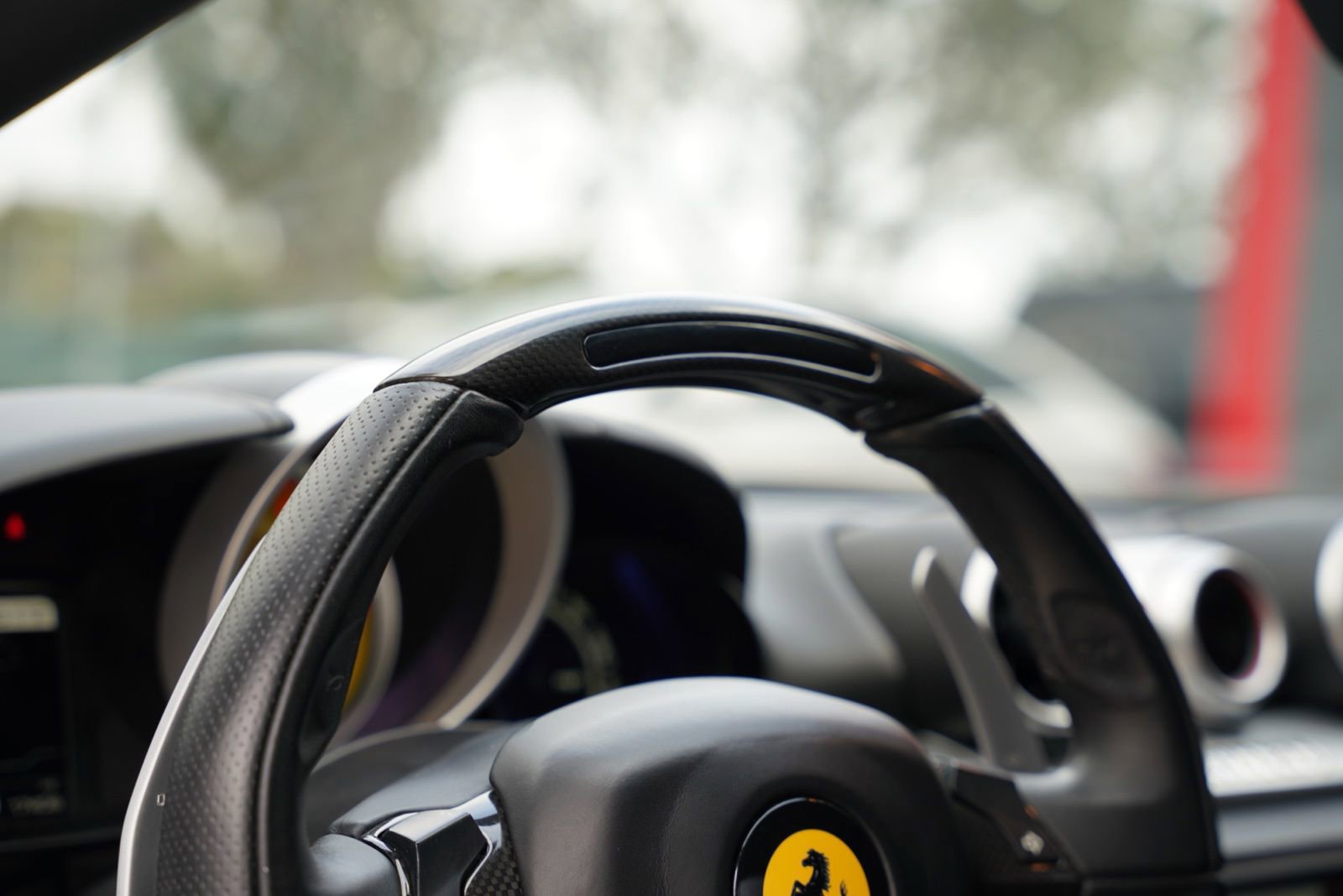 Used 2016 Ferrari California T image 15