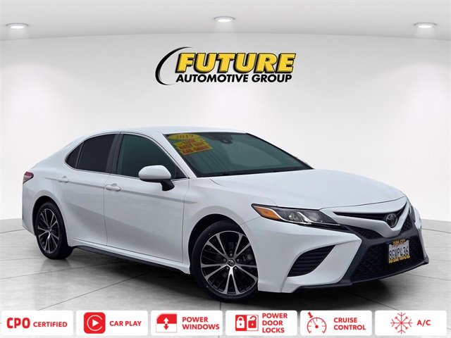 Certified 2019 Toyota Camry SE image 1