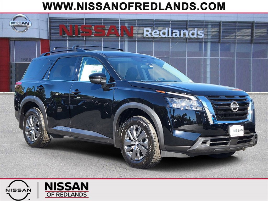 New 2025 Nissan Pathfinder SV