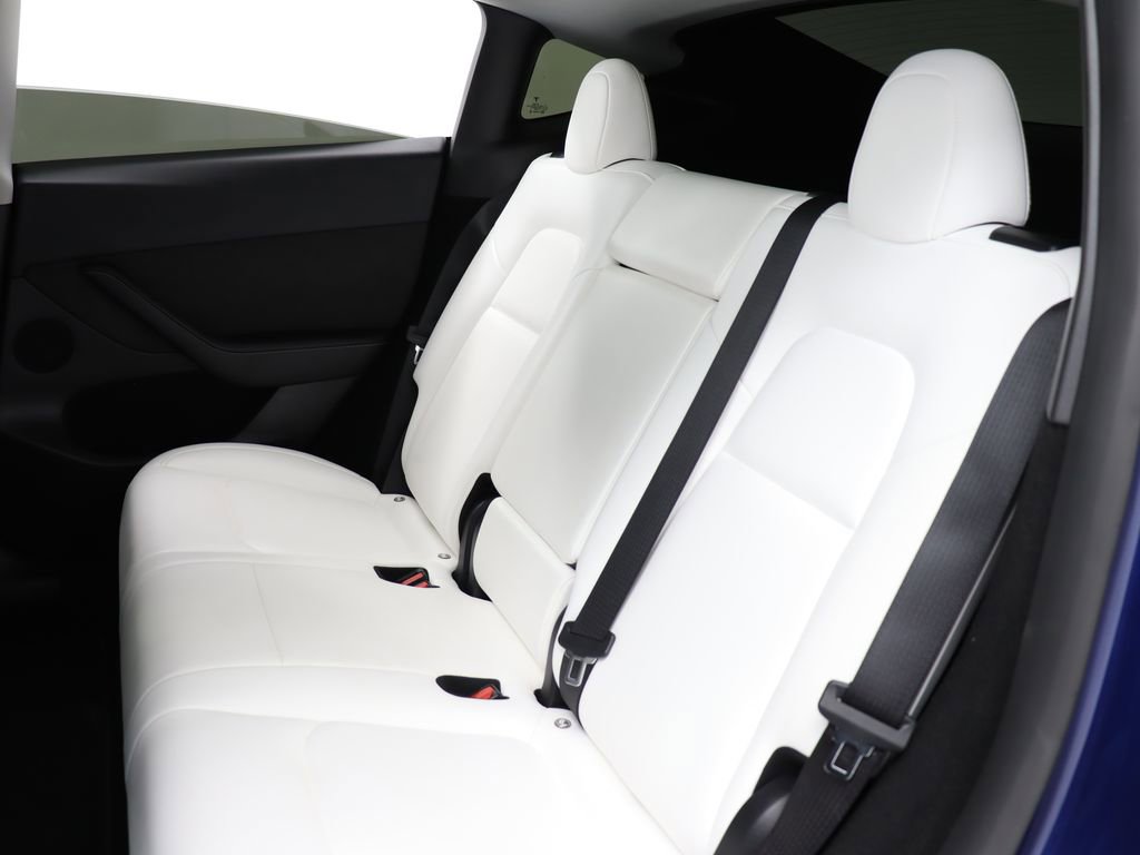 Used 2024 Tesla Model Y Long Range RWD image 24