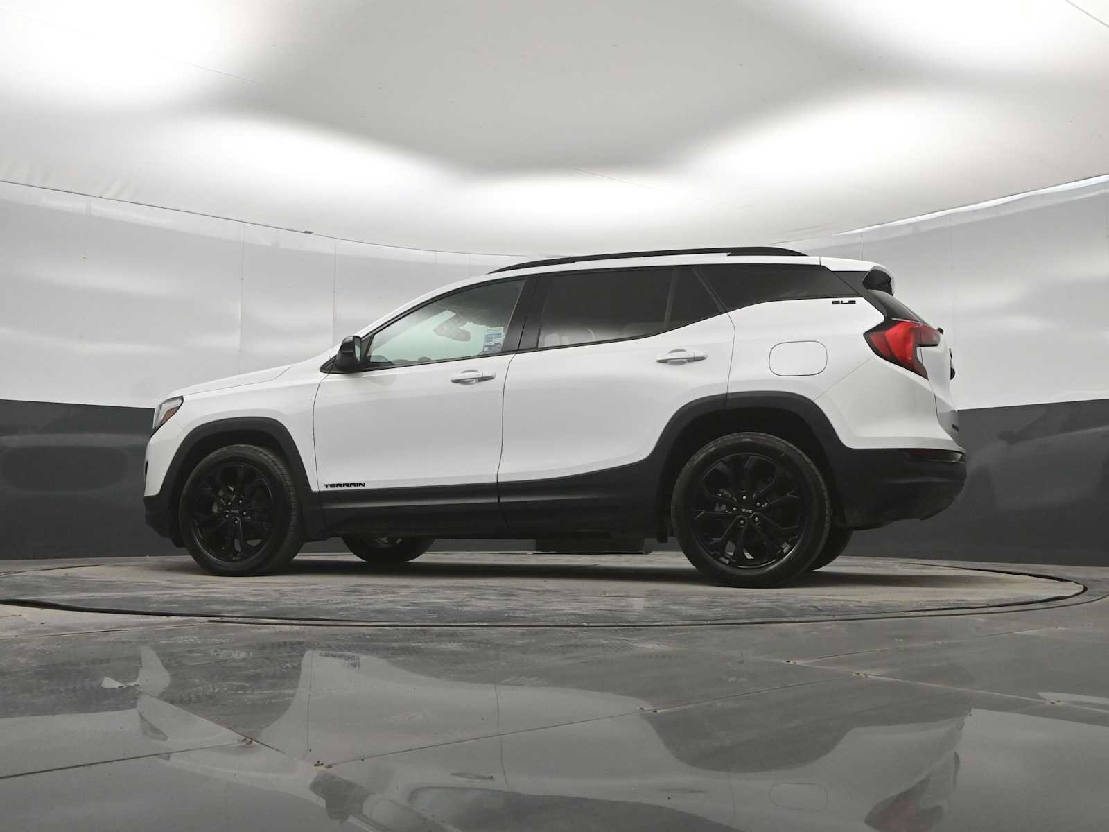 Used 2021 GMC Terrain SLE w/ Driver Convenience Package FWD image 37