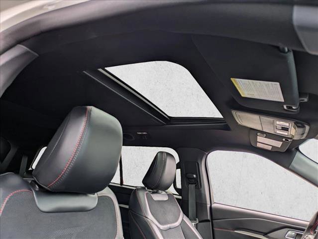 Used 2025 Ford Explorer ST w/ Sun And Sound Package image 18