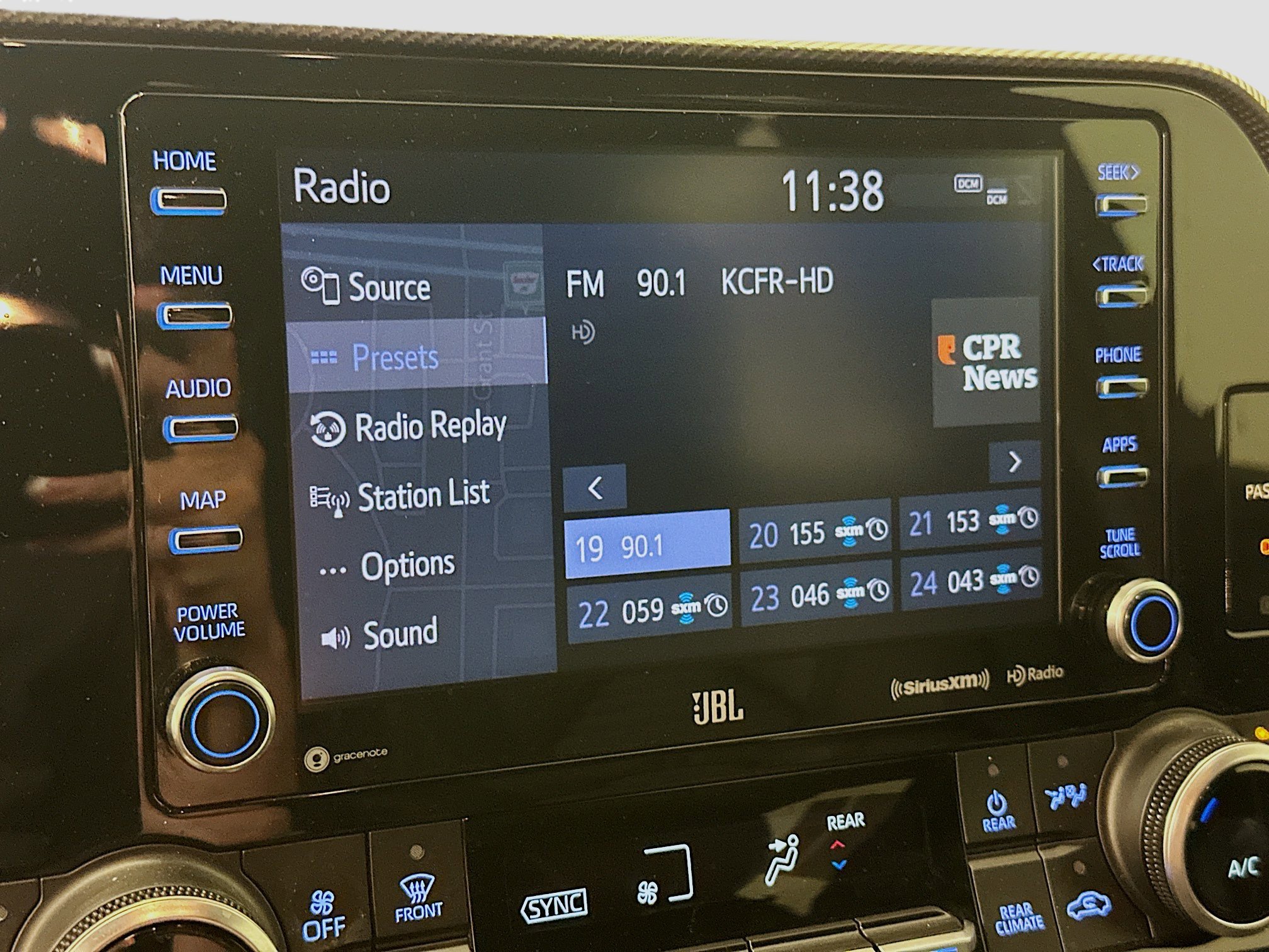 Used 2022 Toyota Highlander XSE image 21