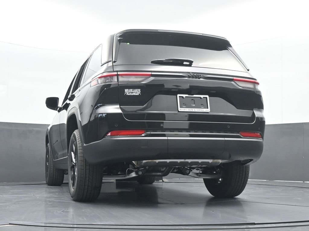 New 2025 Jeep Grand Cherokee Altitude image 51
