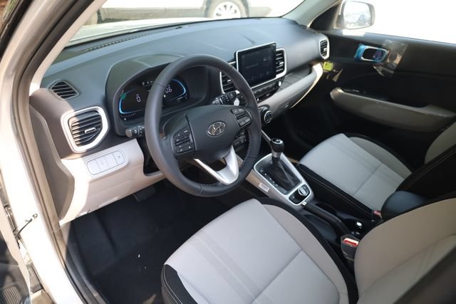 New 2026 Hyundai Venue SEL FWD image 10