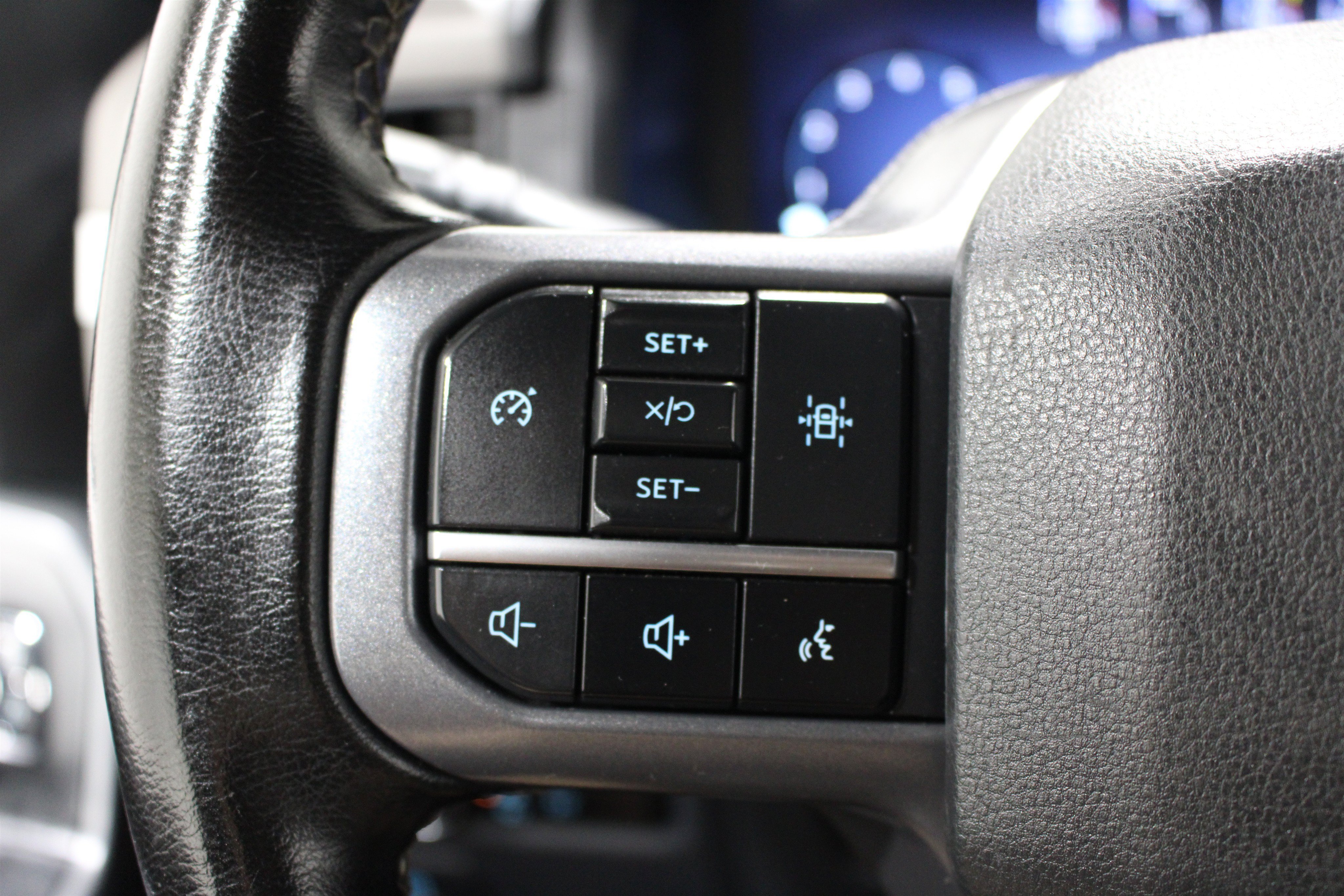 Used 2024 Ford F150 XLT w/ FX4 Off-Road Package AWD/4WD image 12