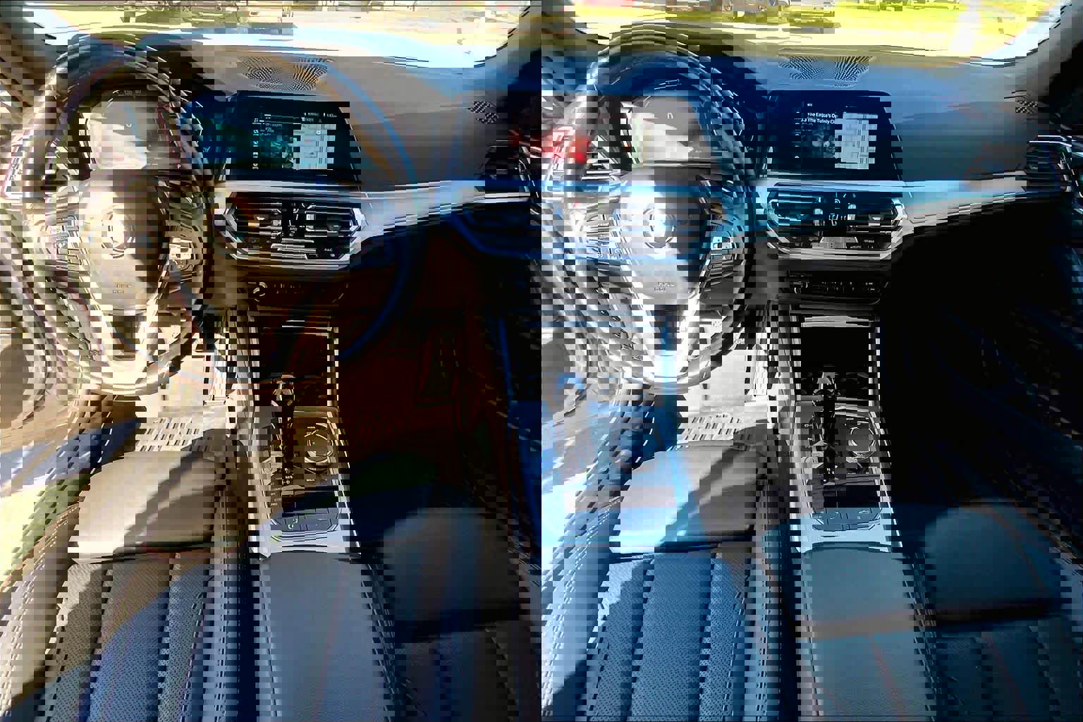 Used 2023 BMW 430i Convertible image 13