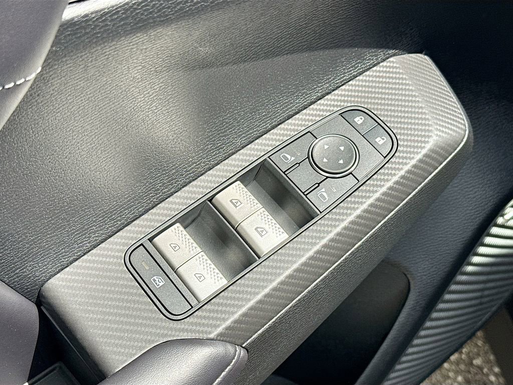New 2026 Mitsubishi Outlander LE FWD image 17