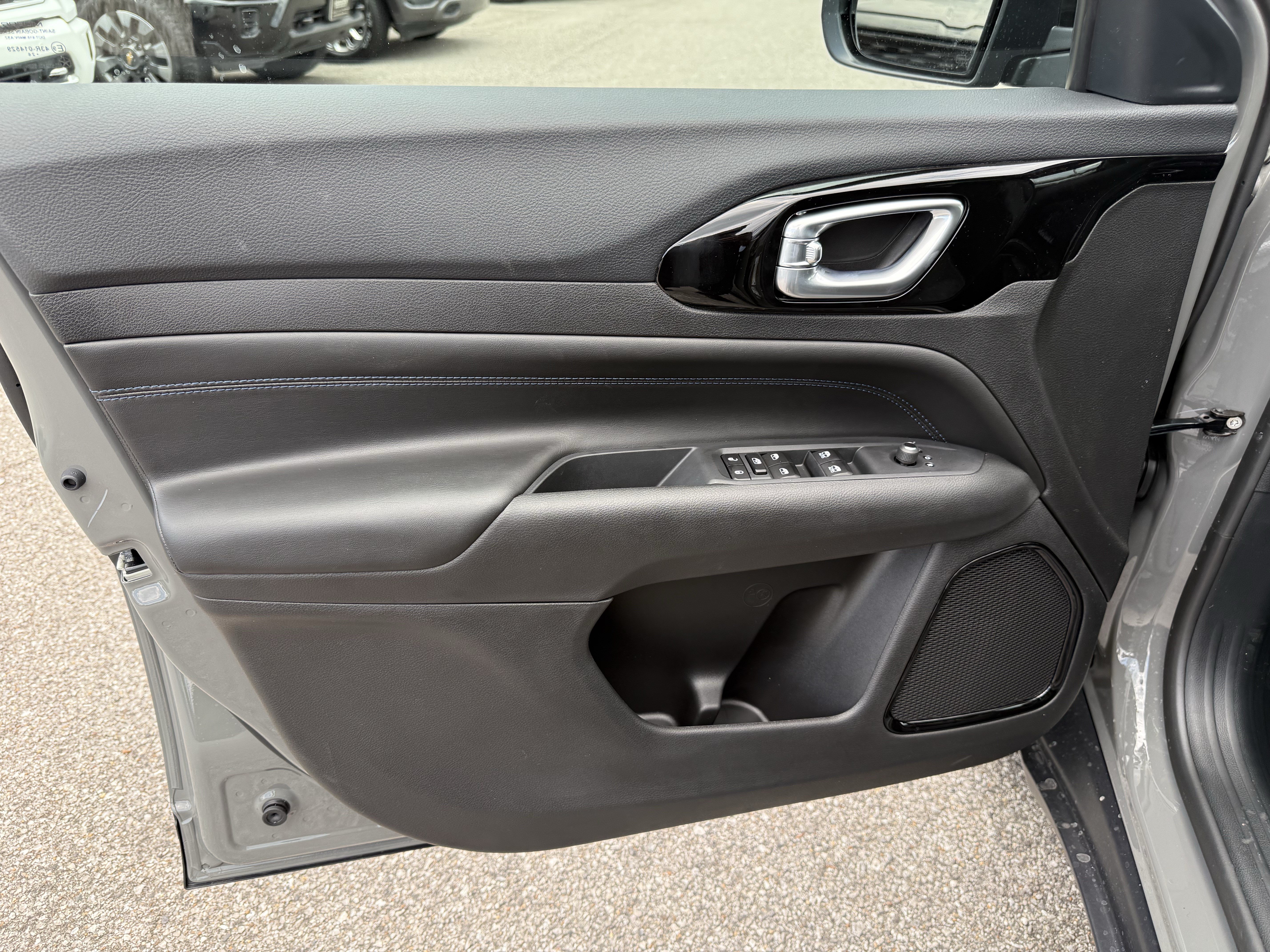 New 2026 Jeep Compass Latitude AWD/4WD image 14