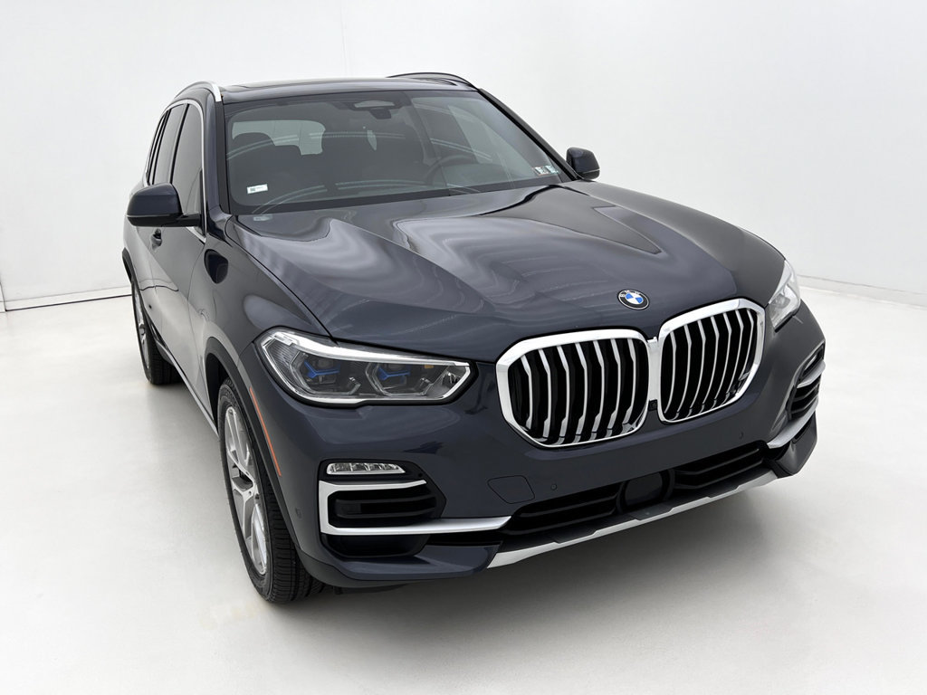 Used 2021 BMW X5 xDrive45e w/ Executive Package AWD/4WD image 3