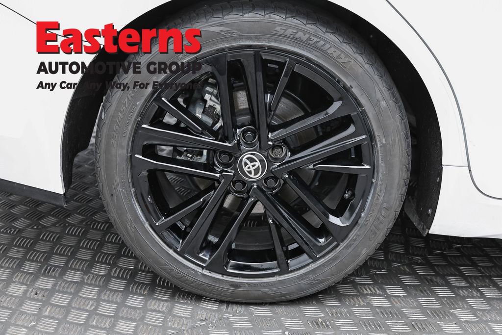 Used 2025 Toyota Camry SE w/ Convenience Package FWD image 31