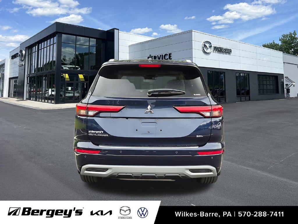 Used 2023 Mitsubishi Outlander SEL AWD/4WD image 18