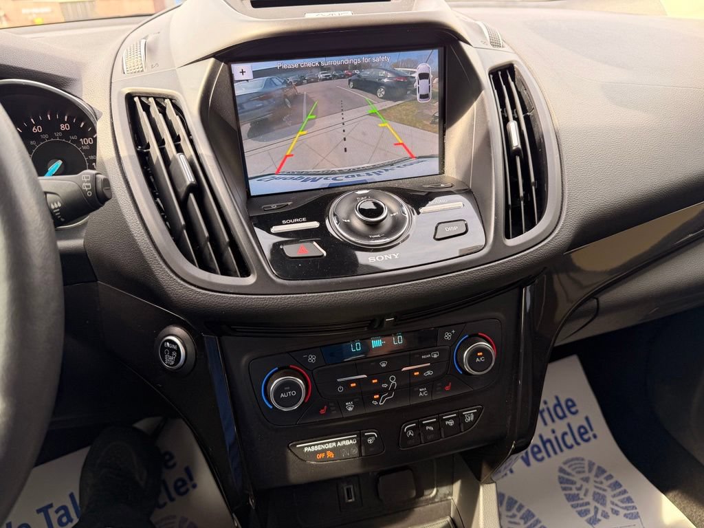 Used 2017 Ford Escape Titanium w/ Equipment Group 301A AWD/4WD image 23
