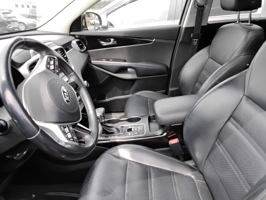 Used 2019 Kia Sorento EX w/ EX Touring Package AWD/4WD image 9