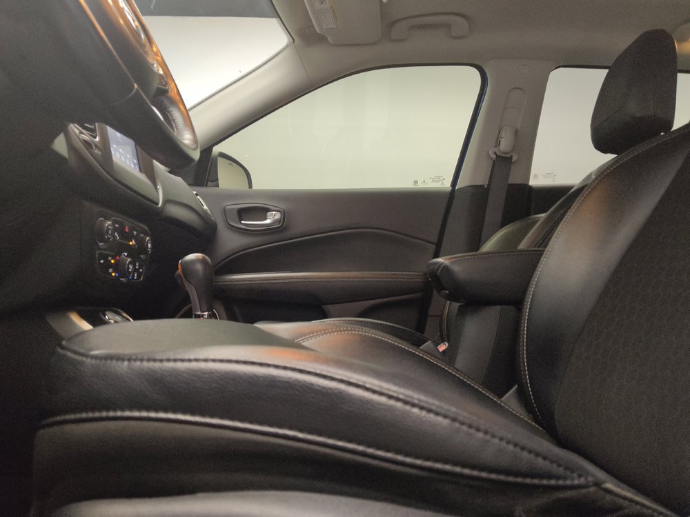 Used 2020 Jeep Compass Latitude AWD/4WD image 17