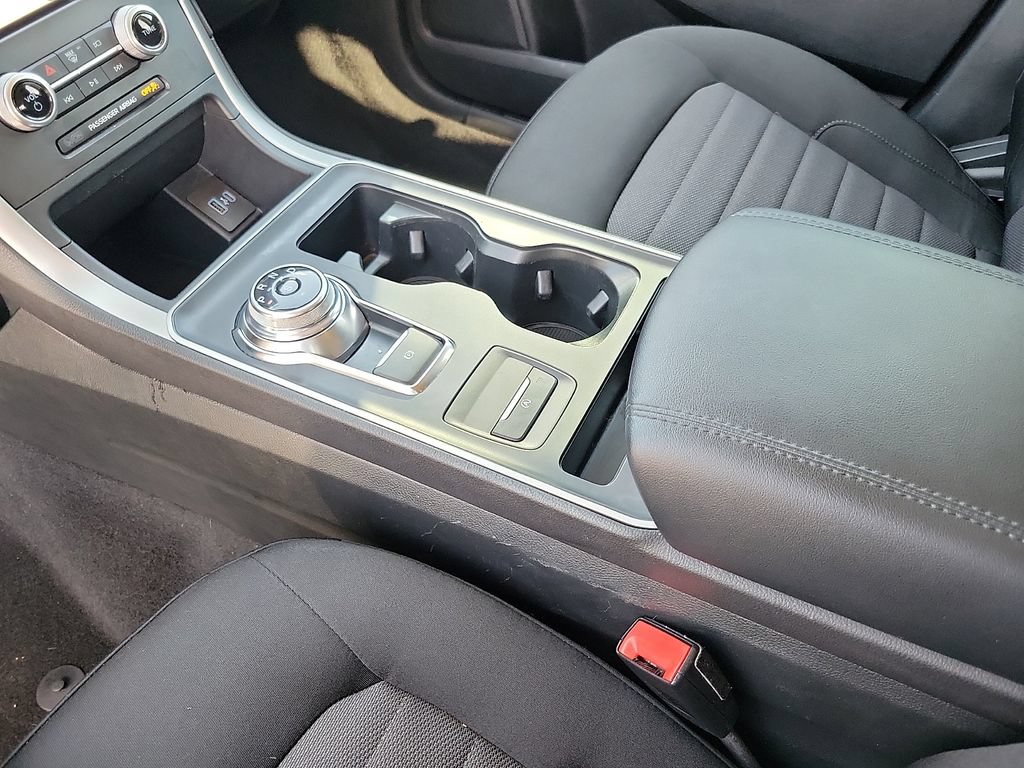 Used 2022 Ford Edge SE w/ Black Appearance Package AWD/4WD image 25