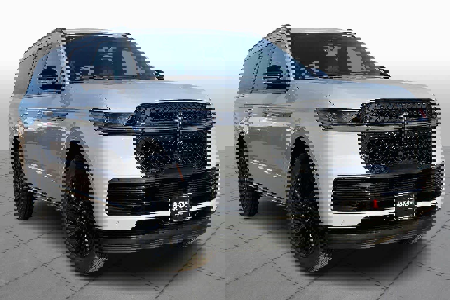 New 2025 Lincoln Navigator L Reserve w/ Jet Appearance Package image 2