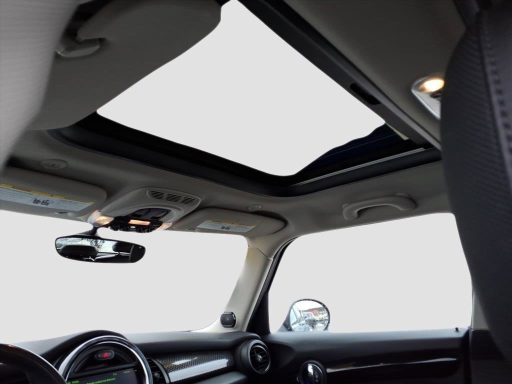 Used 2016 MINI Cooper S image 17