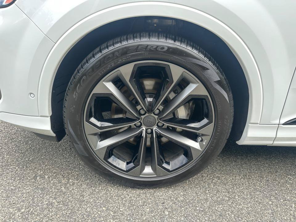 Certified 2026 Audi Q7 3.0T Premium Plus AWD/4WD image 27