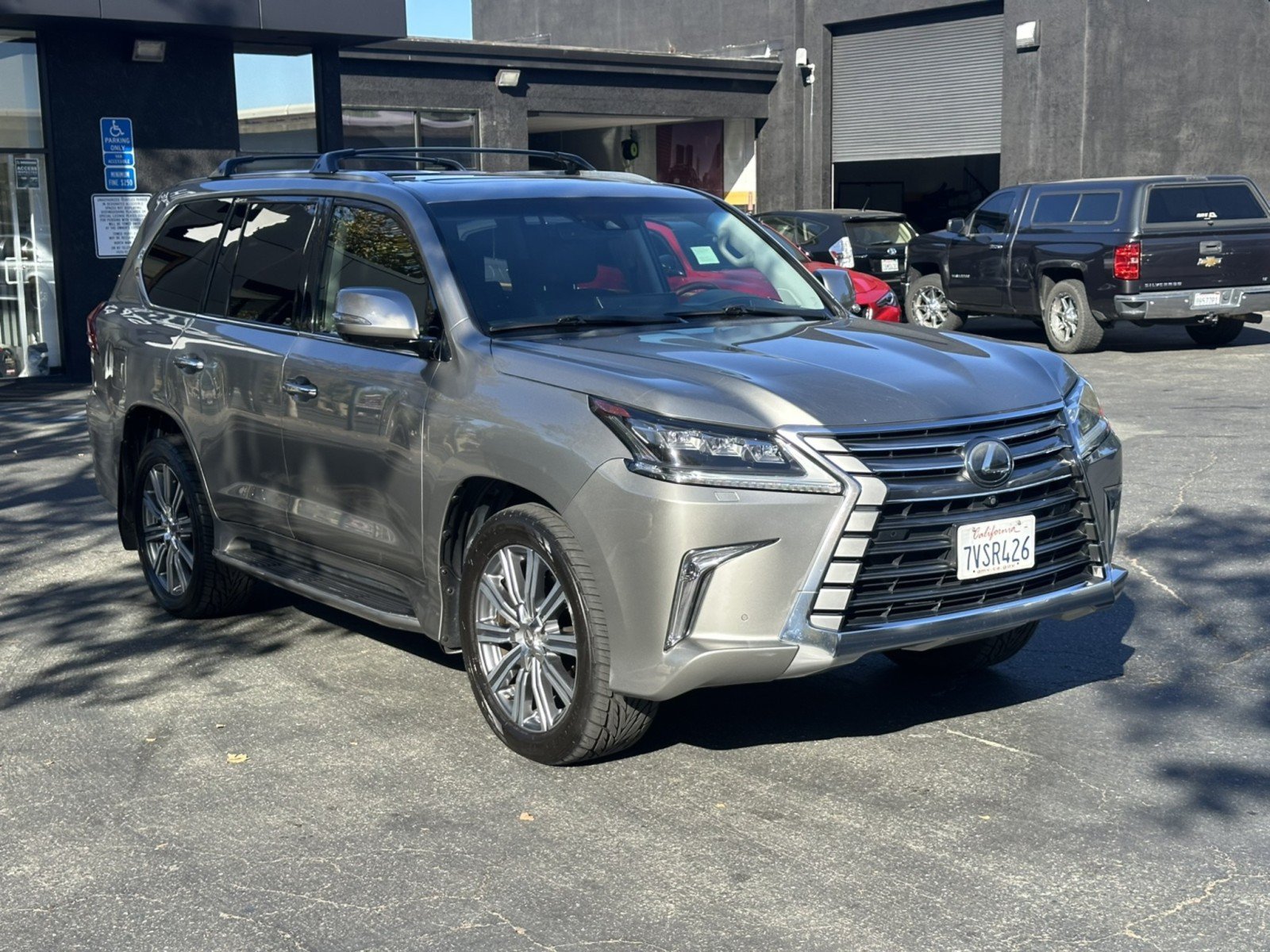 Used 2017 Lexus LX 570 4WD image 7