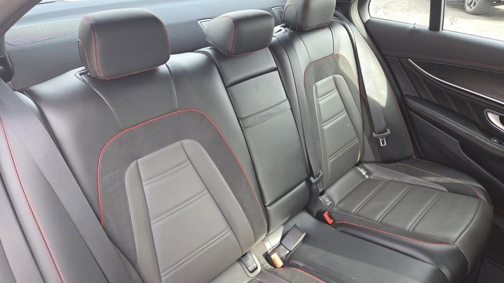 Used 2021 Mercedes-Benz E 53 AMG 4MATIC Sedan image 32