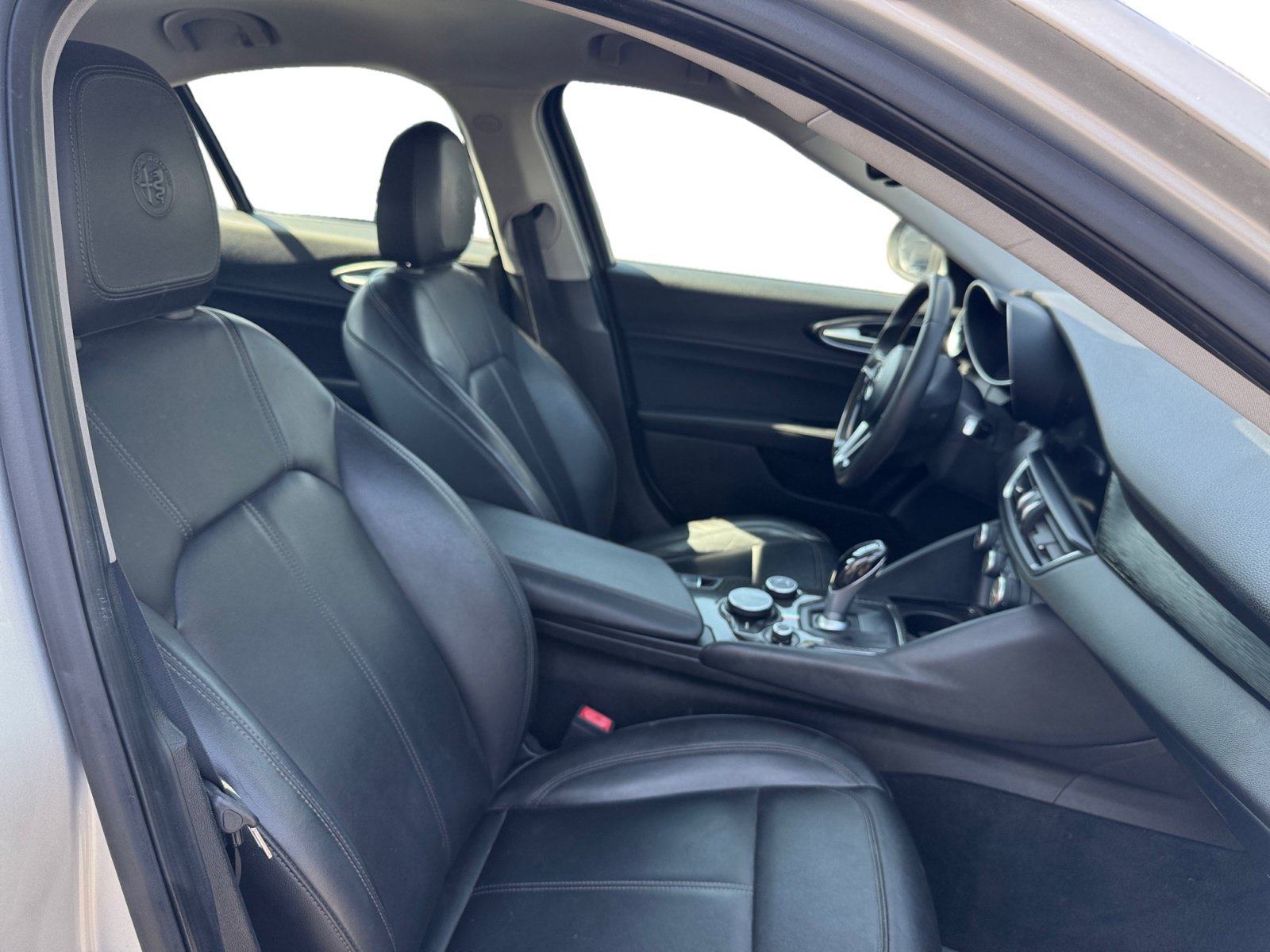 Used 2017 Alfa Romeo Giulia RWD image 15
