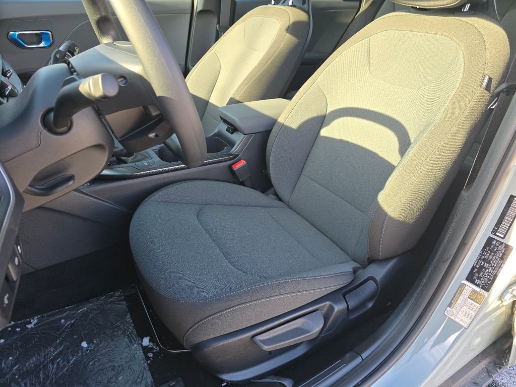 New 2025 Kia K4 LXS image 19