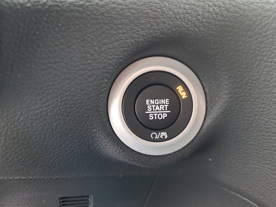 New 2026 Chrysler Pacifica Select w/ S Appearance Package image 20