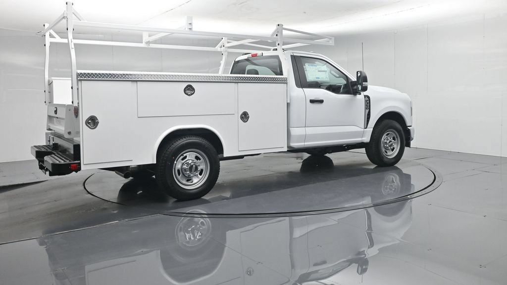 New 2026 Ford F350 XL w/ XL Chrome Package RWD image 29
