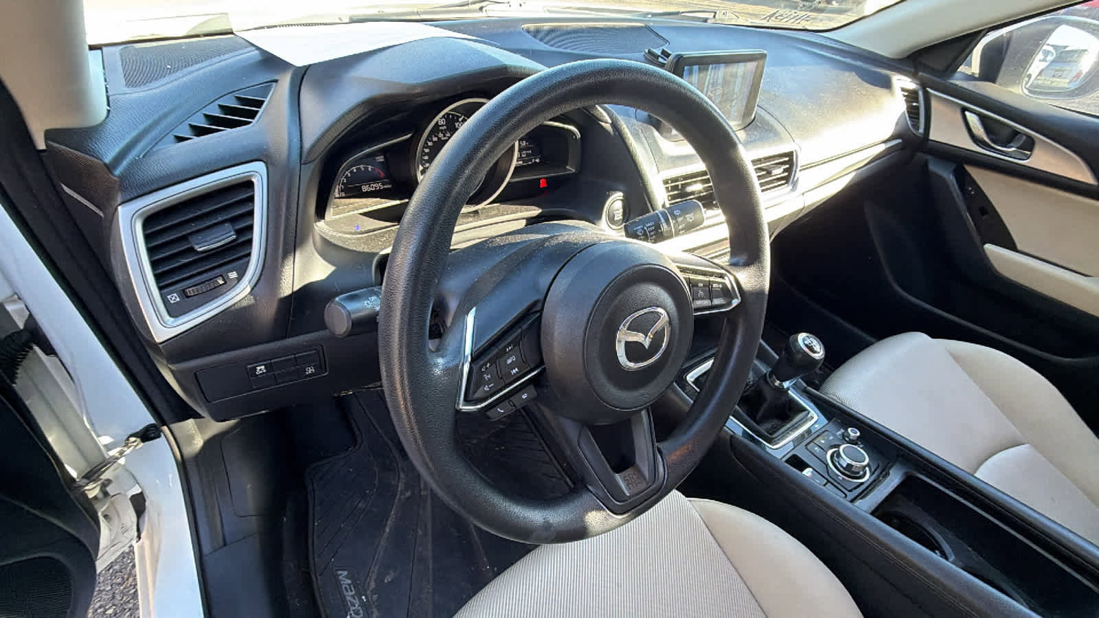 Used 2017 MAZDA MAZDA3 Sport image 10