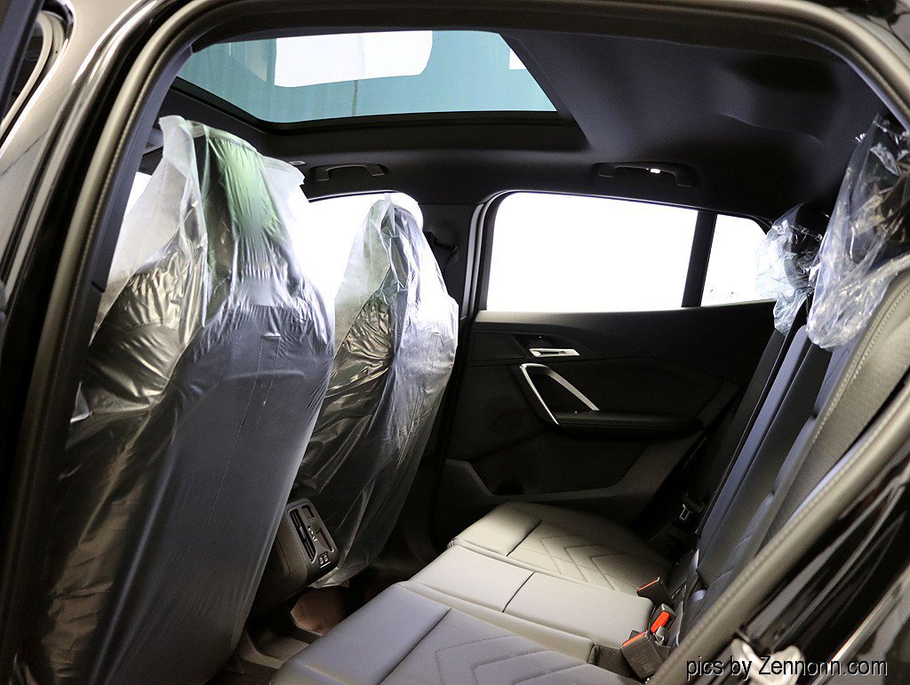 Used 2026 BMW X2 xDrive28i w/ Technology Package image 23