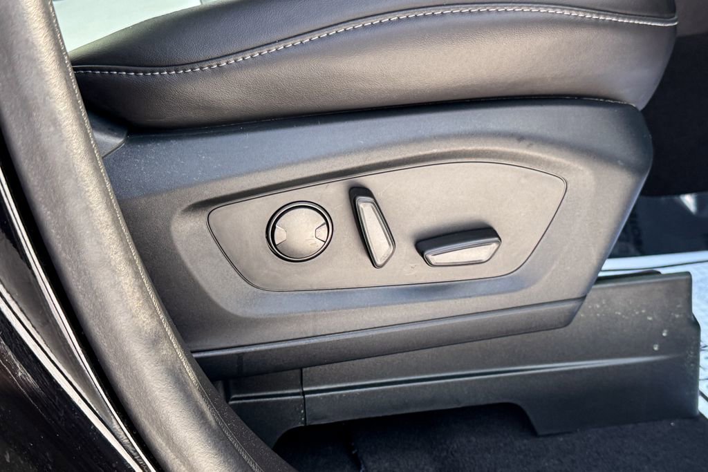 Certified 2024 Ford Explorer XLT w/ Equipment Group 202A image 14