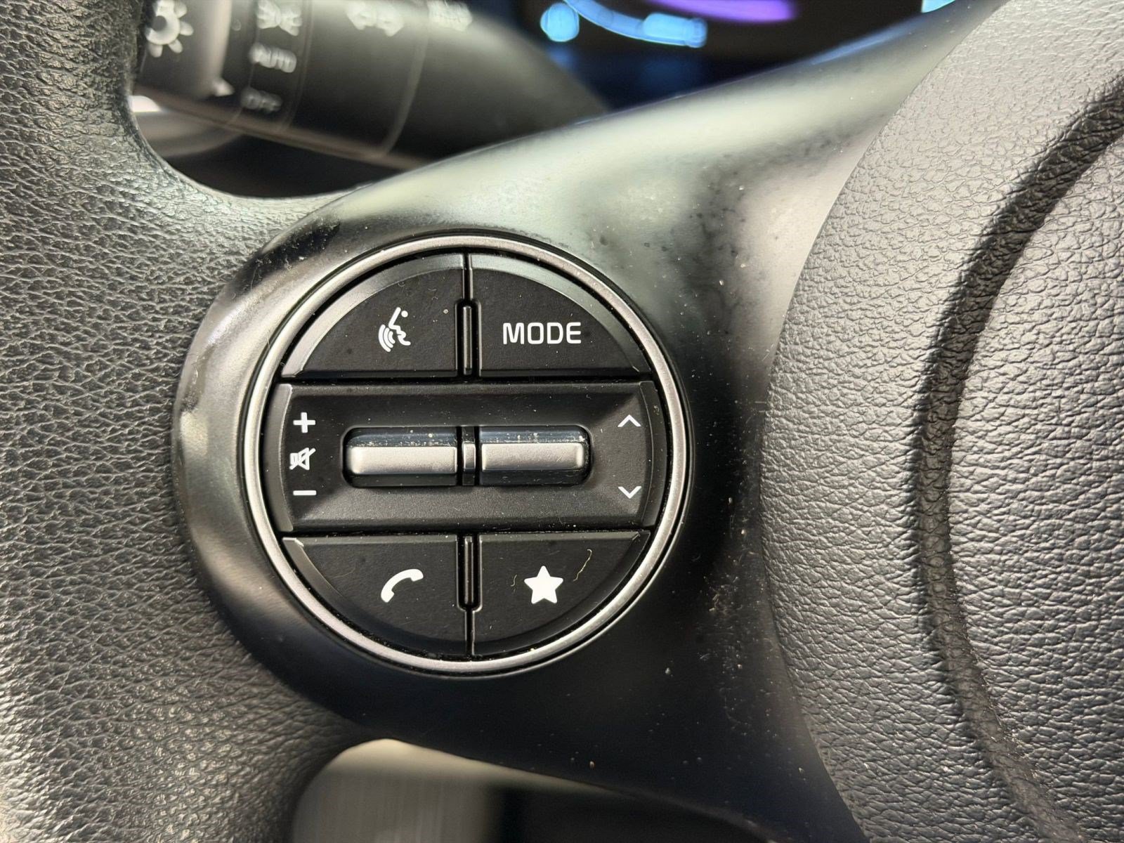 Used 2023 Kia Soul LX FWD image 12