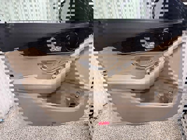 Used 2018 Mercedes-Benz C 300 4MATIC Sedan image 12